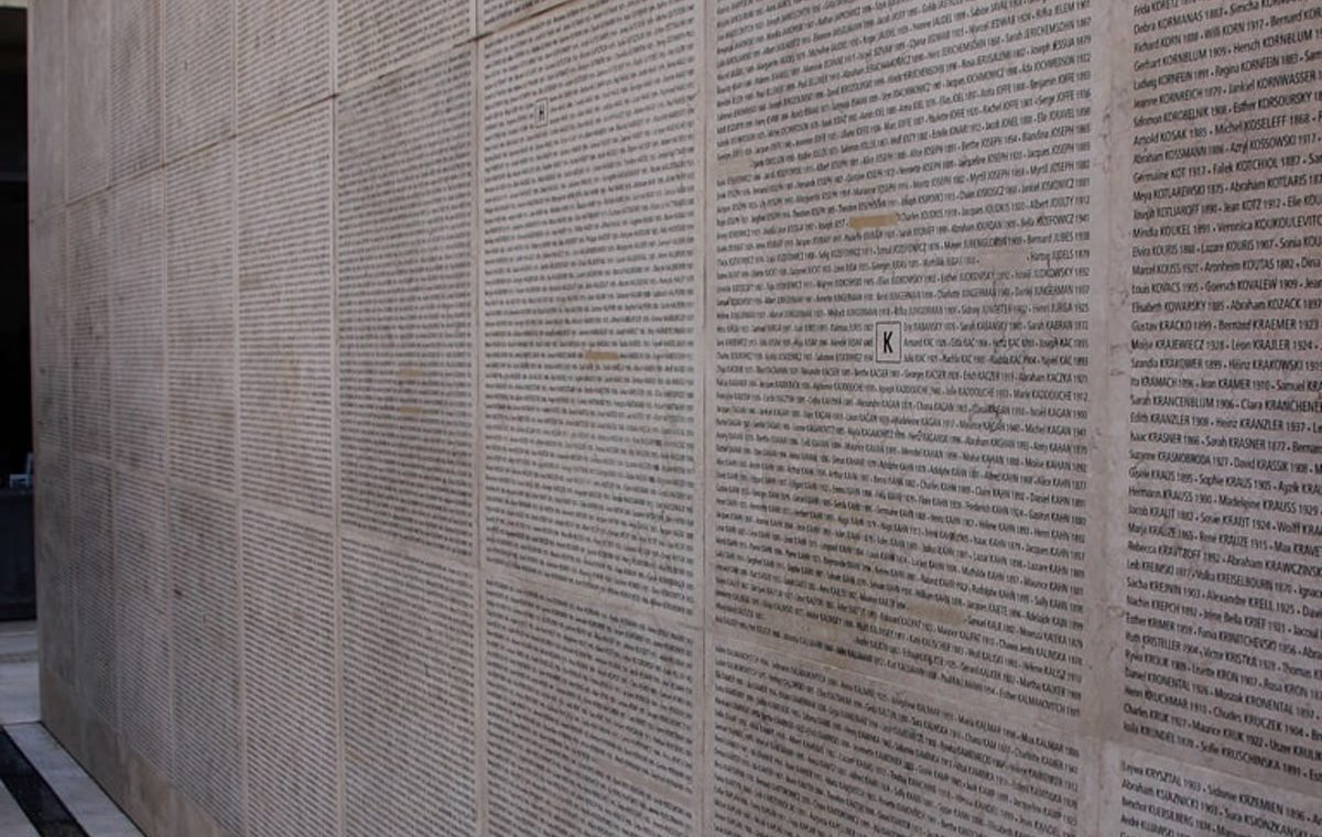 Le mur des noms - Mémorial de la Shoah
